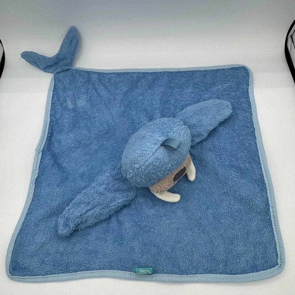 Manhattan Toy Walter Walrus Scrub a dubbie puppet washcloth for infant